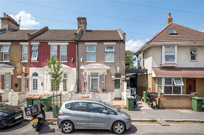 3 Bedroom End Terrace House For Sale In Beauchamp Road, London, E7