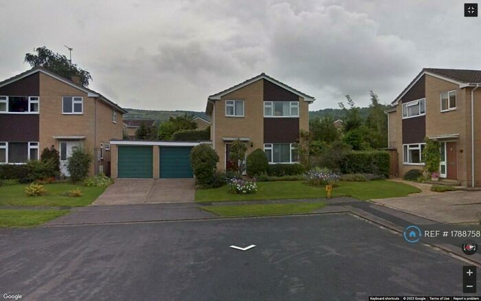 3 Bedroom Detached House To Rent In Gallops Lane, Cheltenham, GL52