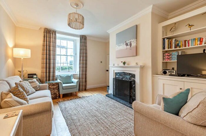 2 Bedroom Cottage To Rent In High Street, NR25