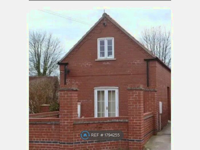 2 Bedroom Semi-Detached House To Rent In South Street, Alford, LN13