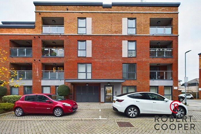 2 Bedroom Flat To Rent In Arla Place, South Ruislip, HA4