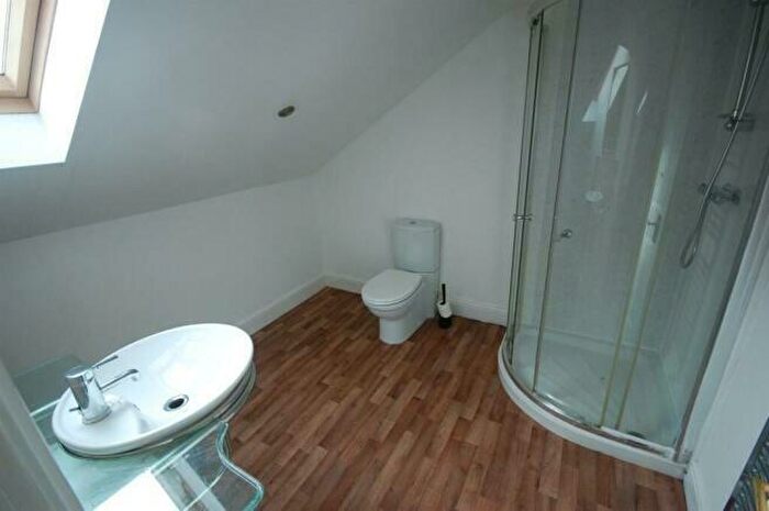 6 Bedroom Private Halls To Rent In Larches Road, Durham, DH1