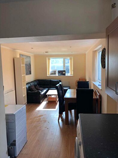 4 Bedroom Semi-Detached House To Rent In Harcombe Road, Withington, M20