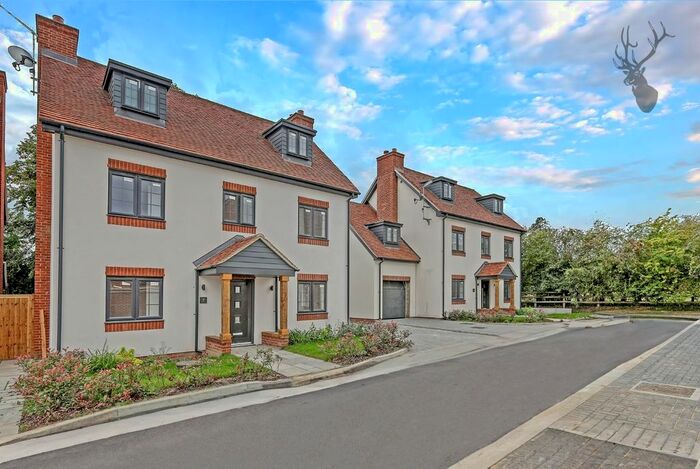 5 Bedroom Detached House To Rent In Blasford Hill, Chelmsford, CM3