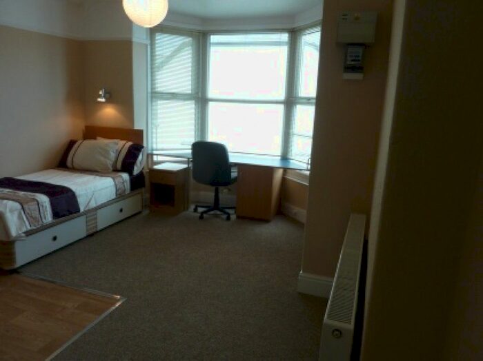 1 Bedroom Studio To Rent In North Hill, Mutley, Plymouth, PL4