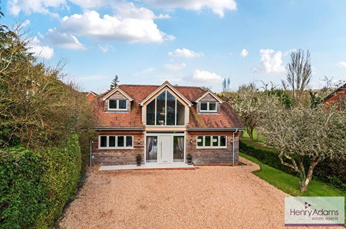 5 Bedroom Detached House For Sale In Ramsdean Road, Petersfield, GU32