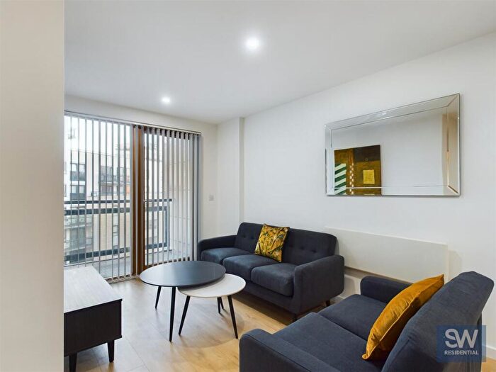 2 Bedroom Apartment To Rent In Gateway North, Crown Point Road, LS9