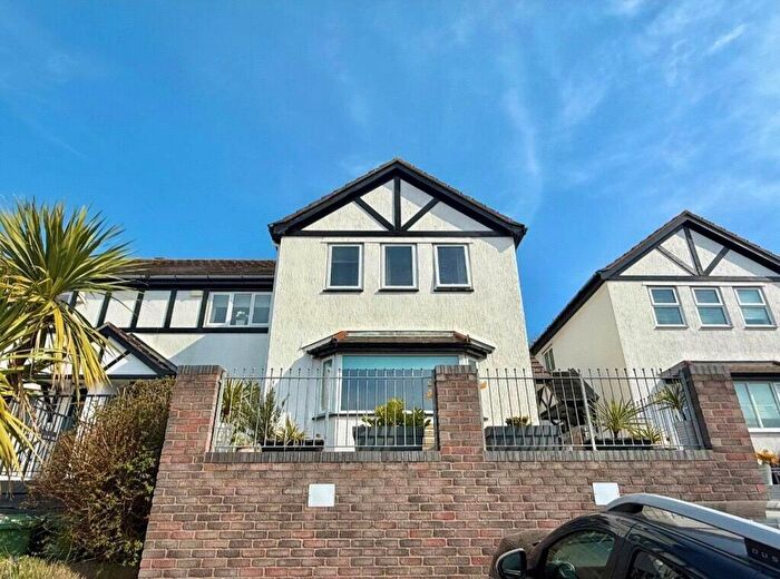 2 Bedroom House For Sale In Lon Vardre, Deganwy, Conwy, LL31