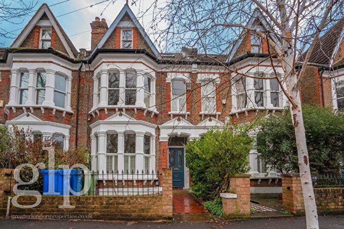 2 Bedroom Flat For Sale In Elmwood Road, London, SE24