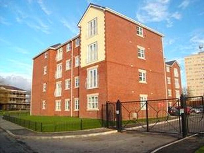 2 Bedroom Apartment To Rent In Wordsworth Road, Denton, M34