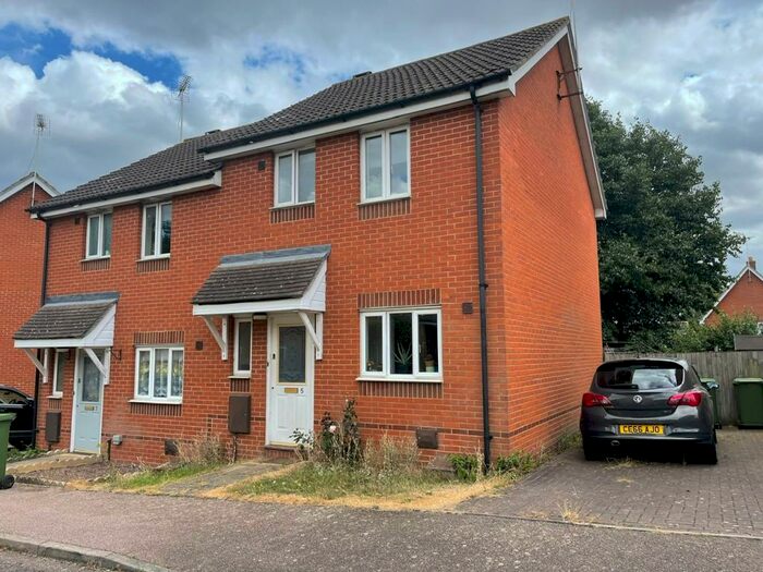 3 Bedroom Semi-Detached House To Rent In Lacewing Close, Ipswich, IP8