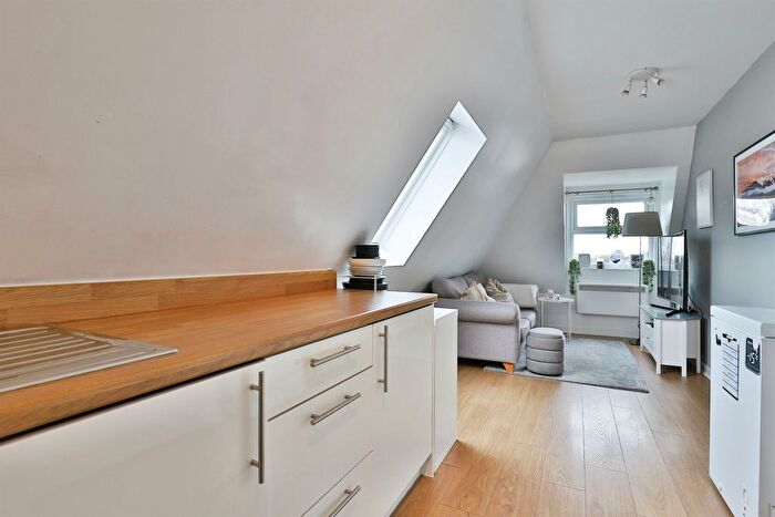 1 Bedroom Flat For Sale In Christchurch Road, Boscombe, Bournemouth, BH7