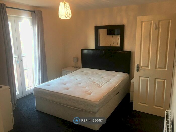1 Bedroom Flat To Rent In Burnett House, Hull, HU1