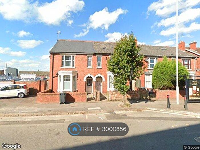 2 Bedroom Semi Detached House To Rent In Bristol Road, Gloucester, GL1