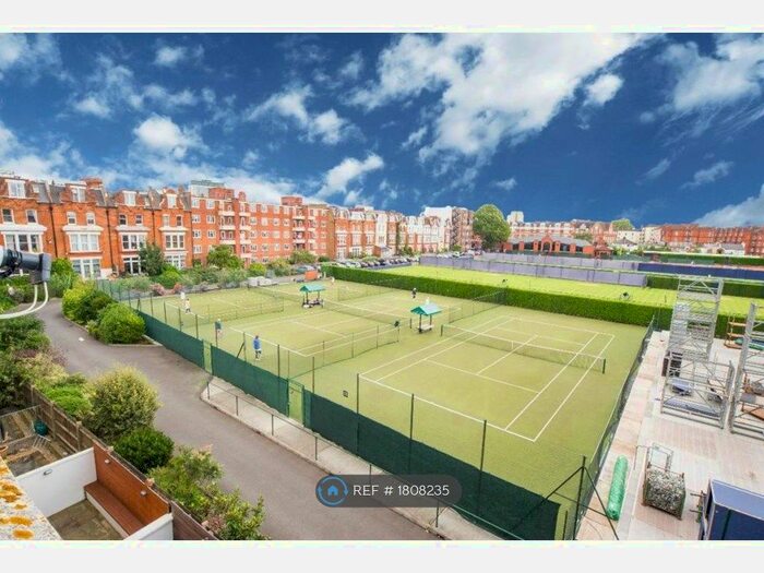 2 Bedroom Flat To Rent In Second Floor, West Kensignton, London, W14