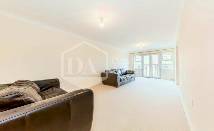 2 Bedroom Apartment To Rent In Osier Crescent, Muswell Hill, London, N10