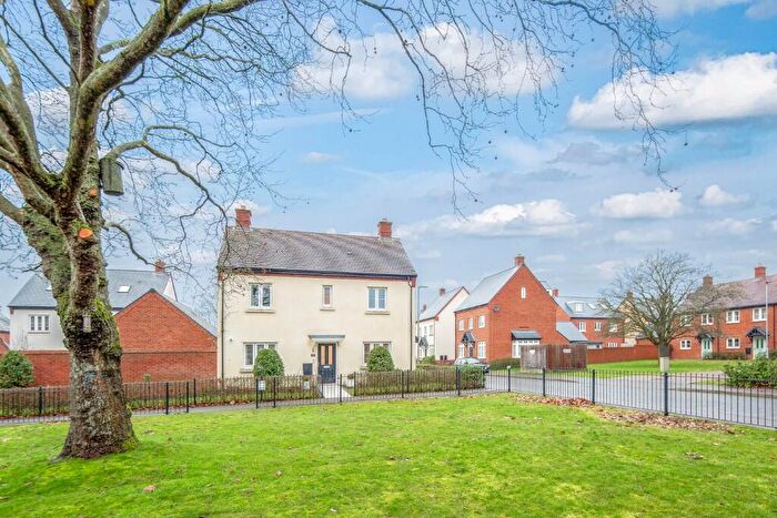 3 Bedroom Detached House For Sale In Williams Road, Upper Heyford, OX25