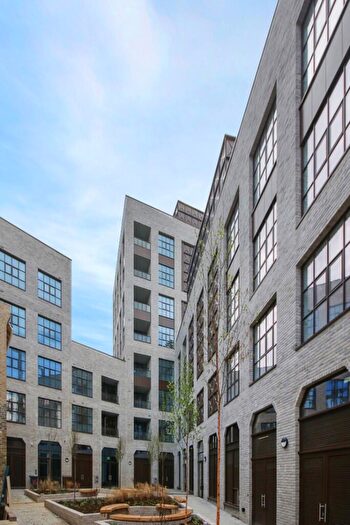 2 Bedroom Apartment To Rent In Stanton Walk, London, E2