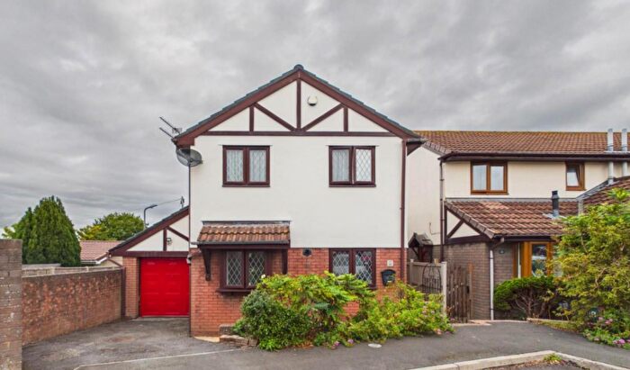 4 Bedroom Detached House For Sale In School Walk, Whitehall, Bristol, BS5