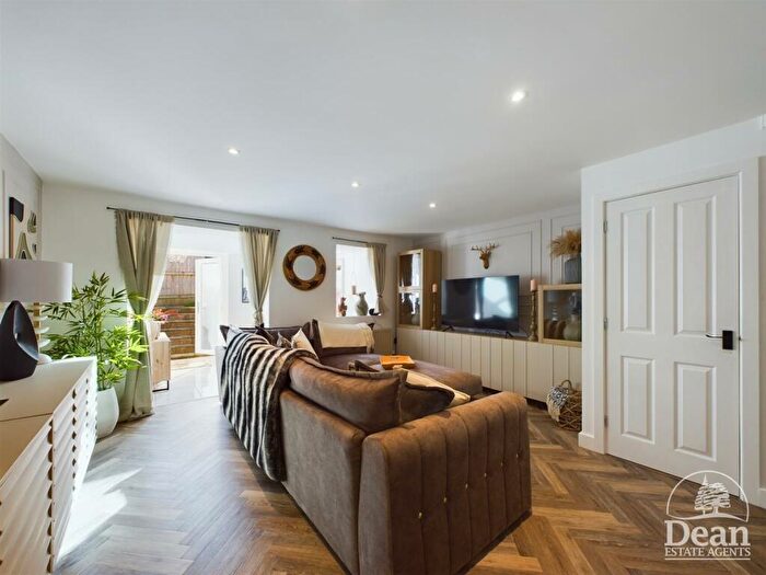 3 Bedroom Terraced House For Sale In Sneyd Wood Road, Cinderford, GL14