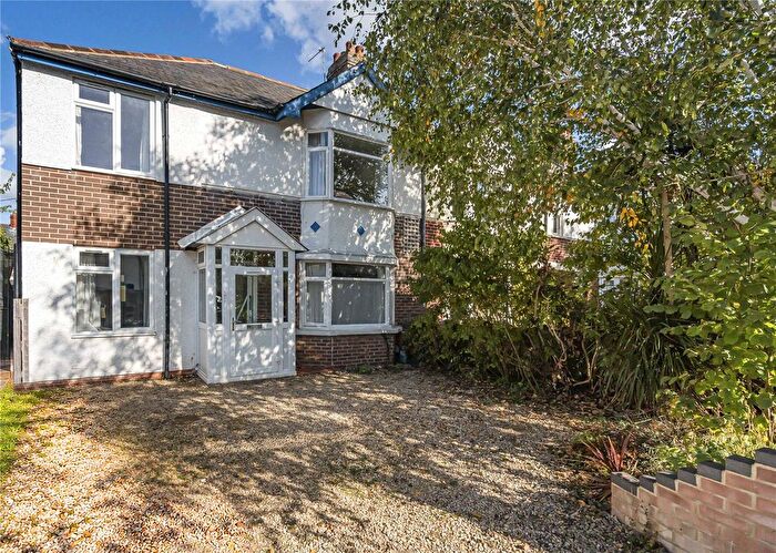 4 Bedroom Semi-Detached House For Sale In Ridgefield Road, Oxford, OX4