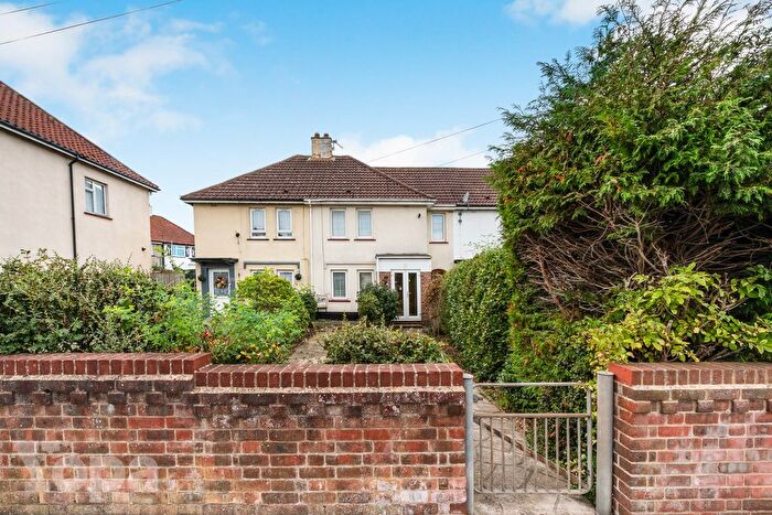 3 Bedroom Terraced House For Sale In Elm Road, Gravesend, DA12