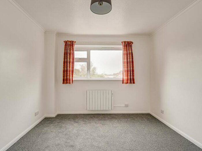 1 Bedroom Flat To Rent In Windsor Court, Windsor Way, Polegate, BN26