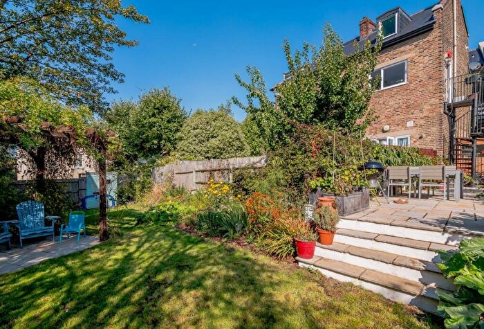 3 Bedroom Flat To Rent In Sherriff Road, London, NW6