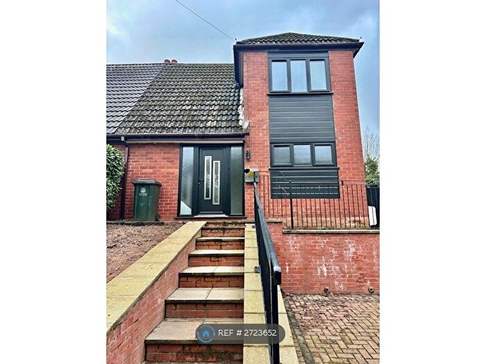 3 Bedroom Semi-Detached House To Rent In Harefield Drive, Heywood, OL10