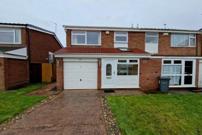 4 Bedroom Semi-Detached House To Rent In Minley Avenue, Birmingham, B17