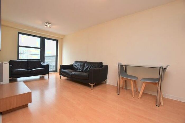2 Bedroom Apartment To Rent In West Point, West Street, S1