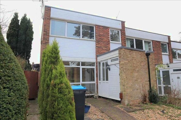 3 Bedroom End Of Terrace House To Rent In Greenwood Gardens, Caterham, CR3