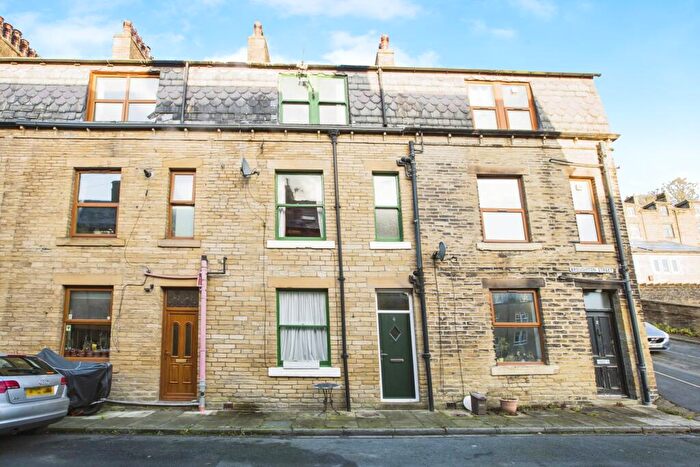 2 Bedroom Terraced House For Sale In Broughton Street, Hebden Bridge, HX7