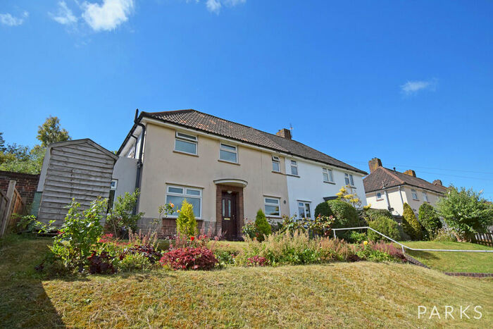 3 Bedroom Semi-Detached House To Rent In Carden Avenue, Brighton, BN1