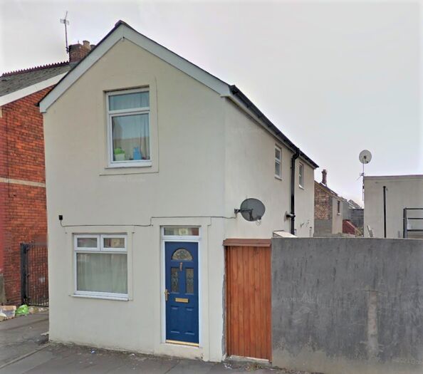 2 Bedroom Coach House To Rent In Corporation Road, Cardiff(City), CF11