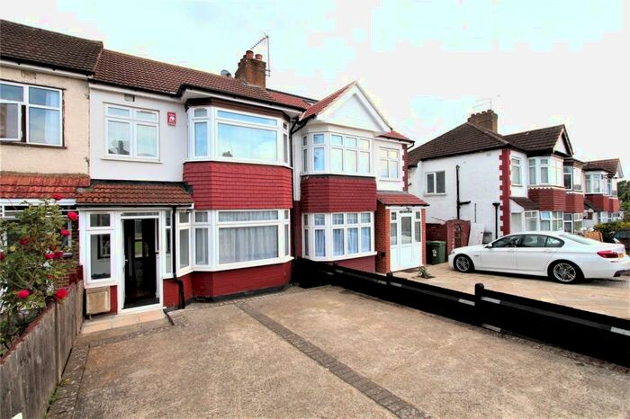 3 Bedroom Terraced House To Rent In Tiverton Road, Edgware, HA8