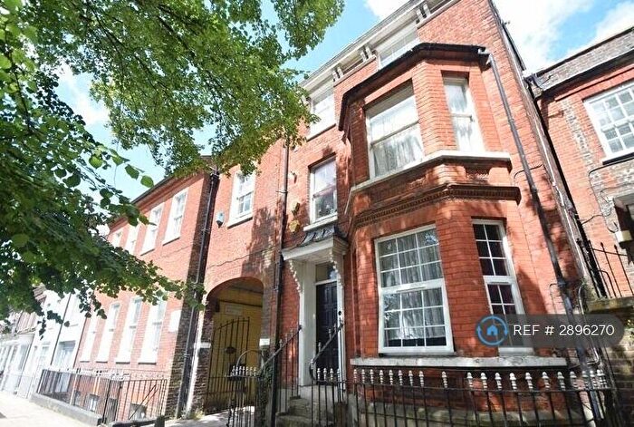 1 Bedroom Flat To Rent In High Street South, Dunstable, LU6