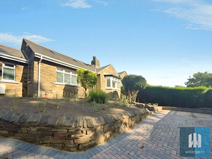 4 Bedroom Bungalow To Rent In Bradford Road, Baliff Bridge, Brighouse, HD6