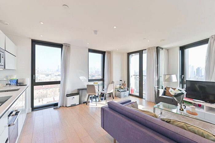 2 Bedroom Flat To Rent In Black Prince Road, Southwark, London, SE1