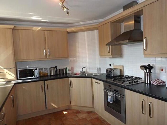 2 Bedroom Flat To Rent In Keysmith Close, Willenhall, WV13