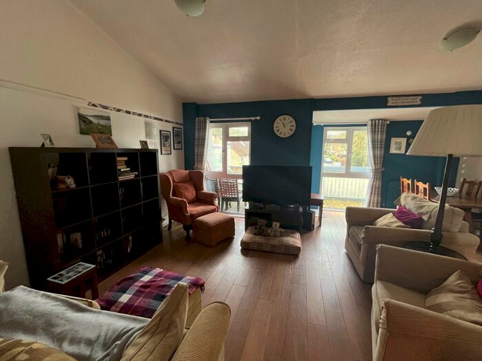 3 Bedroom House To Rent In Motehill, Basildon, SS16