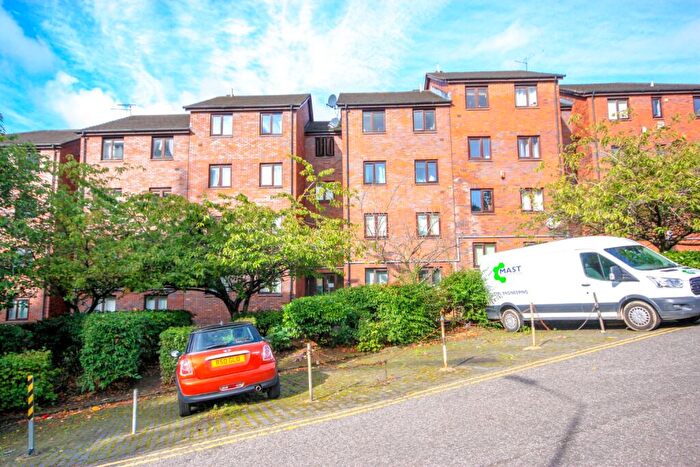 1 Bedroom Flat To Rent In A Hanover Court, Glasgow, G1