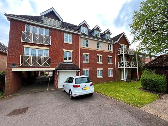 2 Bedroom Flat To Rent In Winn Road, Southampton, Hampshire, SO17