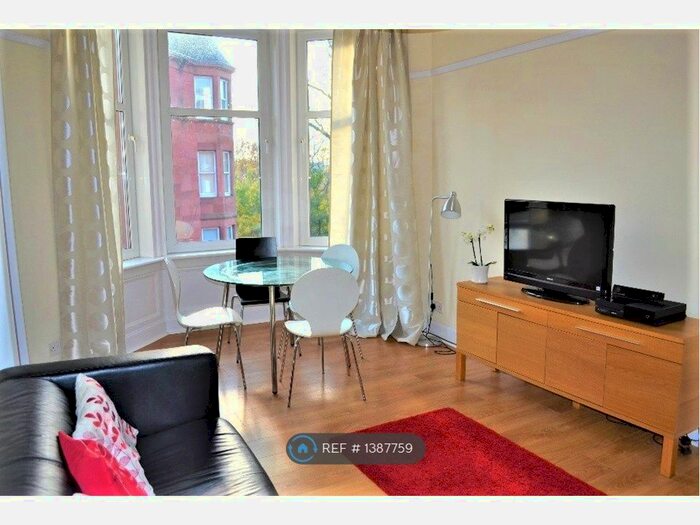 2 Bedroom Flat To Rent In Garrioch Crescent, Glasgow, G20
