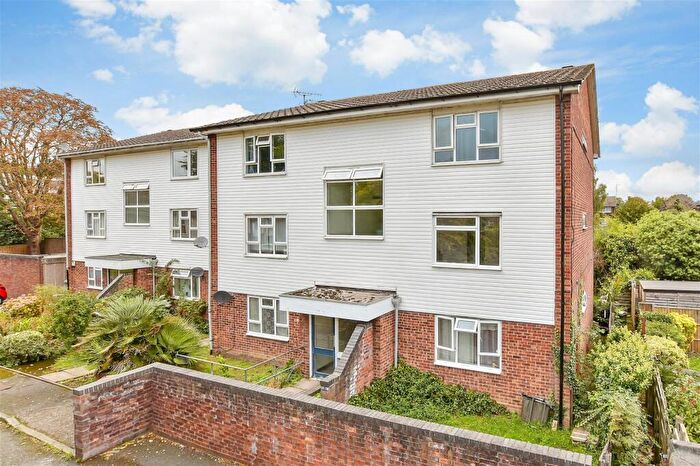 1 Bedroom Apartment For Sale In Abbotsleigh Close, Sutton, Surrey, SM2