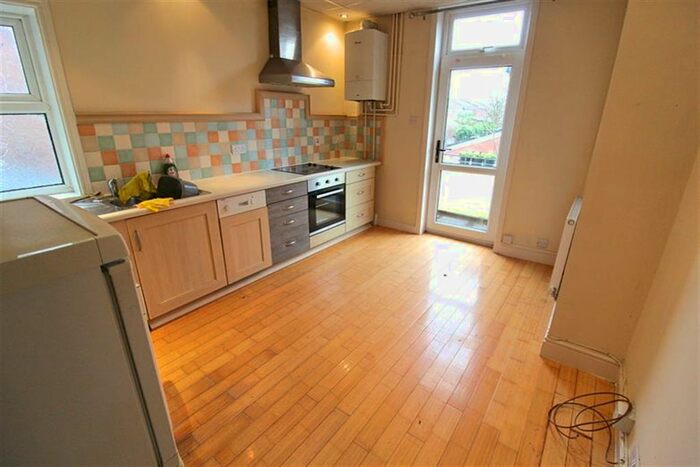 1 Bedroom Property To Rent In Moorside Road, Heaton Moor, Stockport SK4