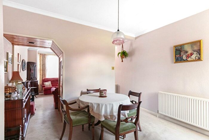 2 Bedroom Terraced House For Sale In Alton Road, Richmond, TW9