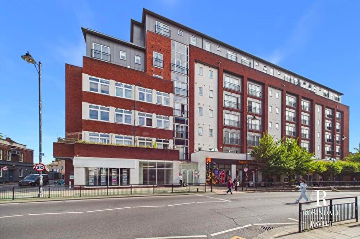 1 Bedroom Flat For Sale In Manor Road, Canon Court, SM6