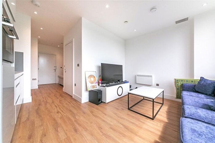 Studio To Rent In West Gate, Ealing, W5