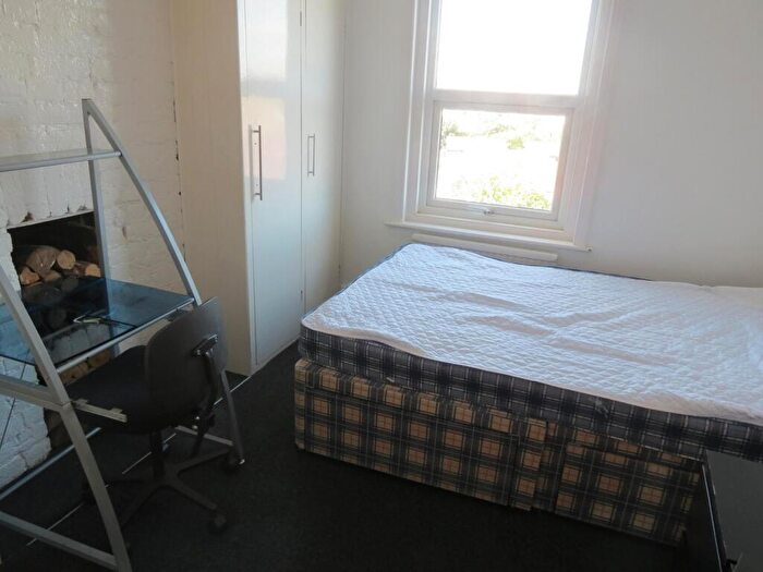 5 Bedroom House To Rent In Bedroom Detached House In Winton, BH9
